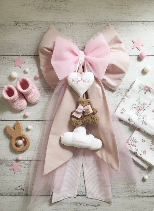 Fiocco nascita artigianale rosa cipria cotone e tulle con orsetto e nuvola– pezzo unico personalizzato